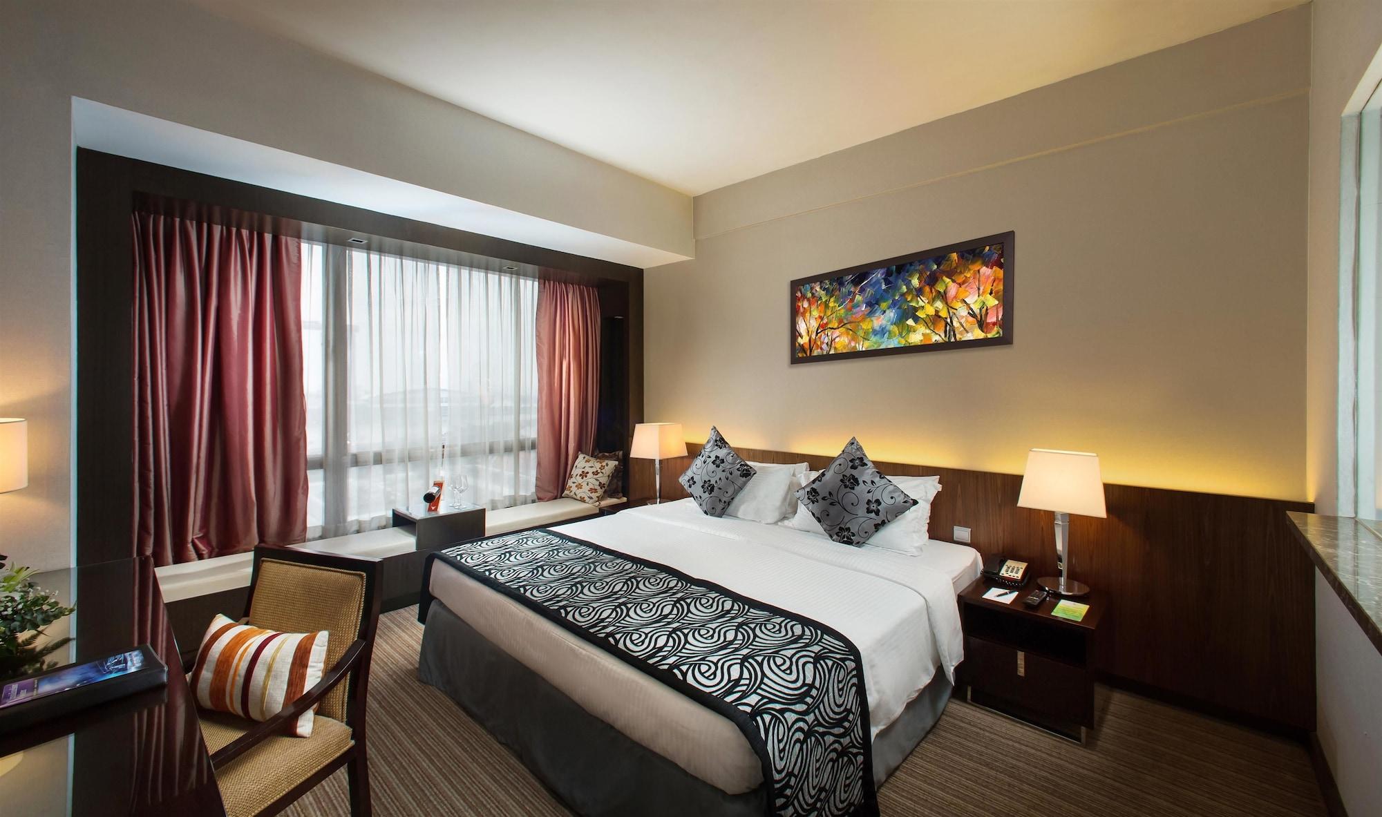 Wyndham Singapore Hotel Exterior photo Deluxe Room