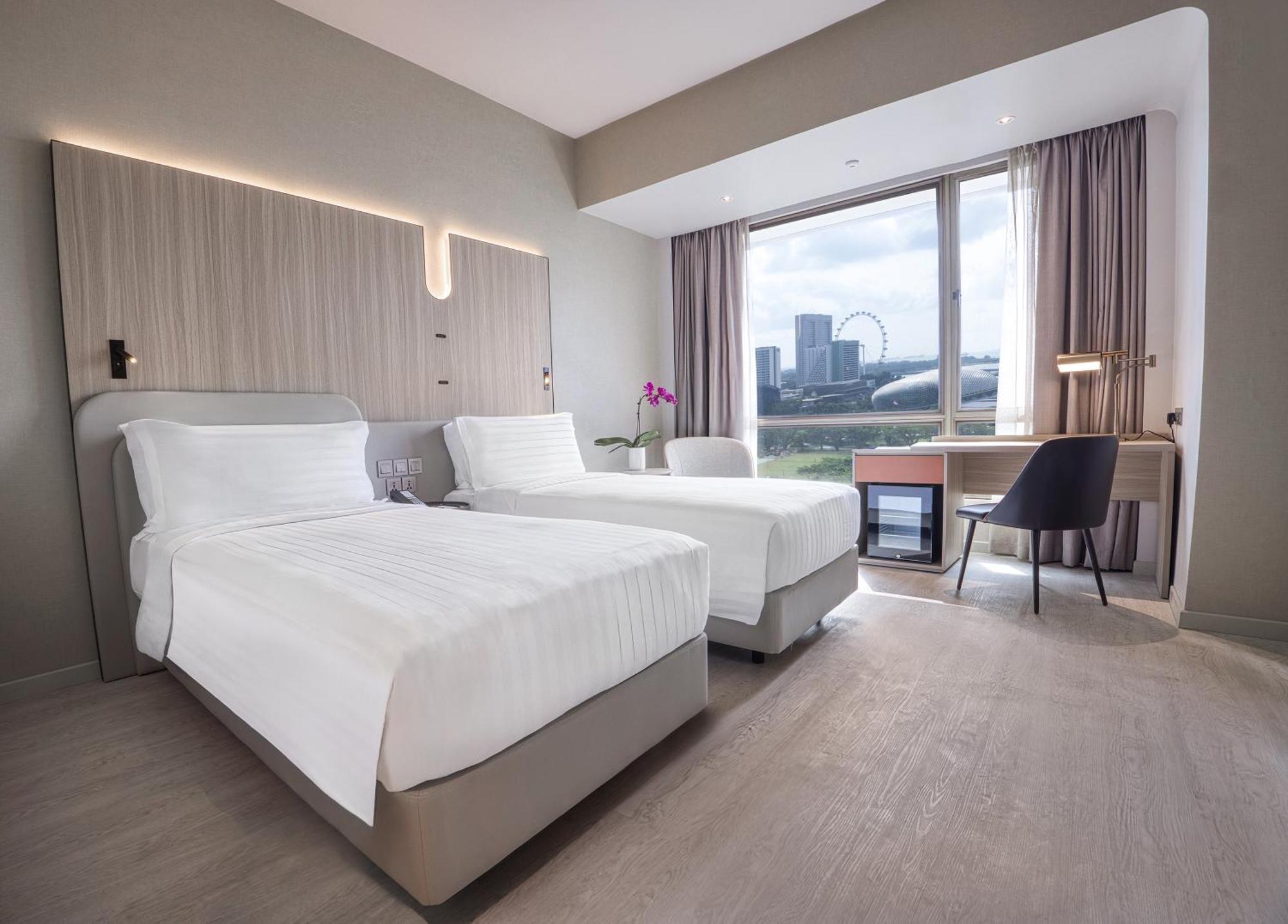 Wyndham Singapore Hotel Exterior photo Deluxe Room
